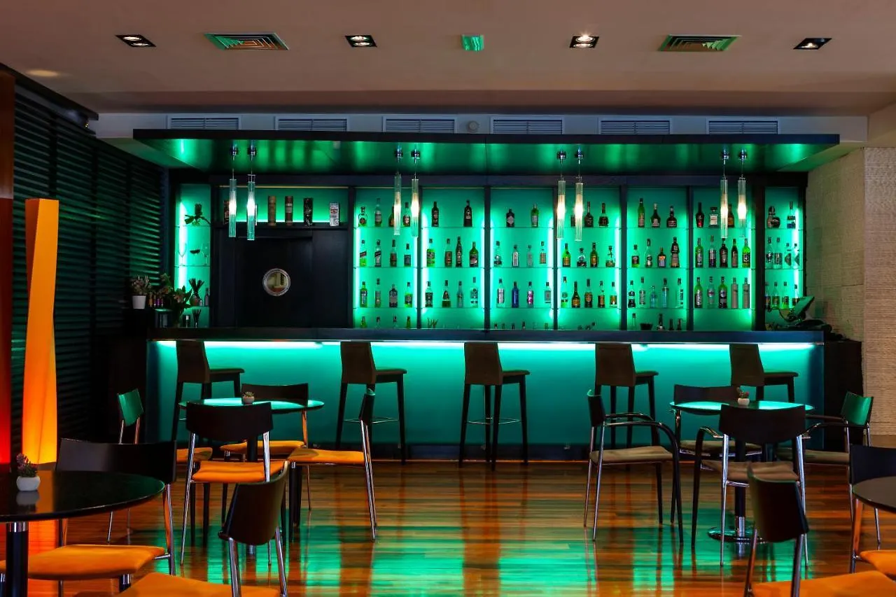 Hotel Macia Real De La Alhambra Гранада 4*,