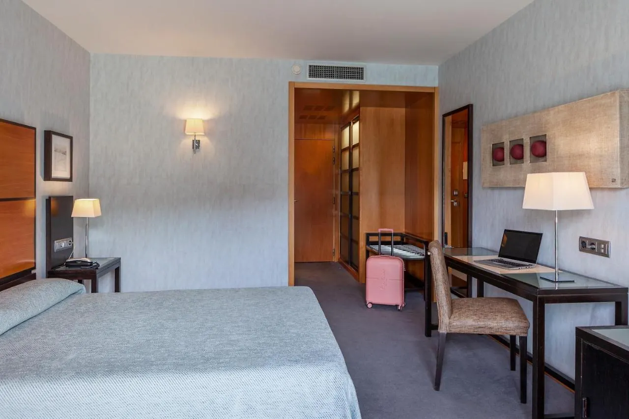 Hotel Macia Real De La Alhambra Гранада