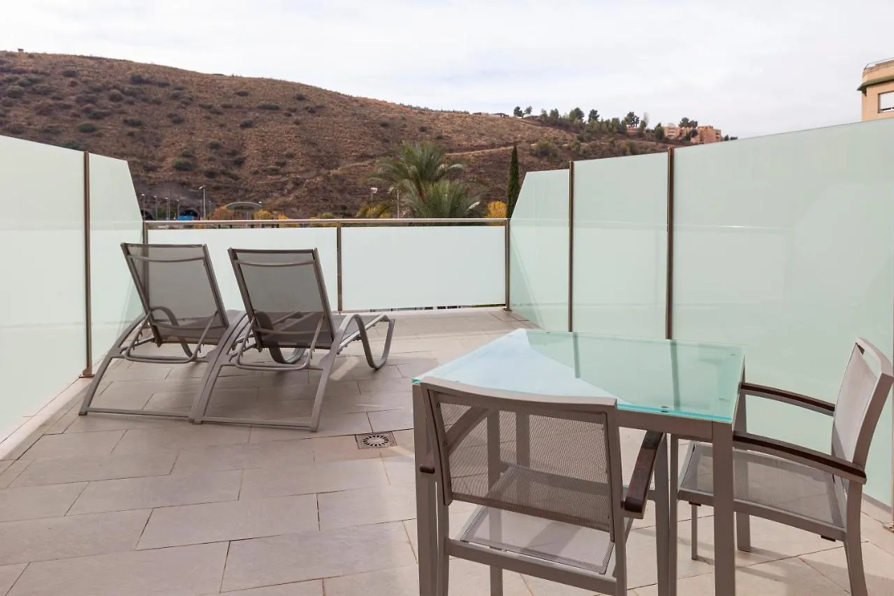 Hotel Macia Real De La Alhambra Гранада